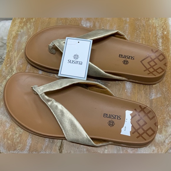 NWT-Susina Gold Arielle Flip Flops-Sz 7M - Picture 8 of 8